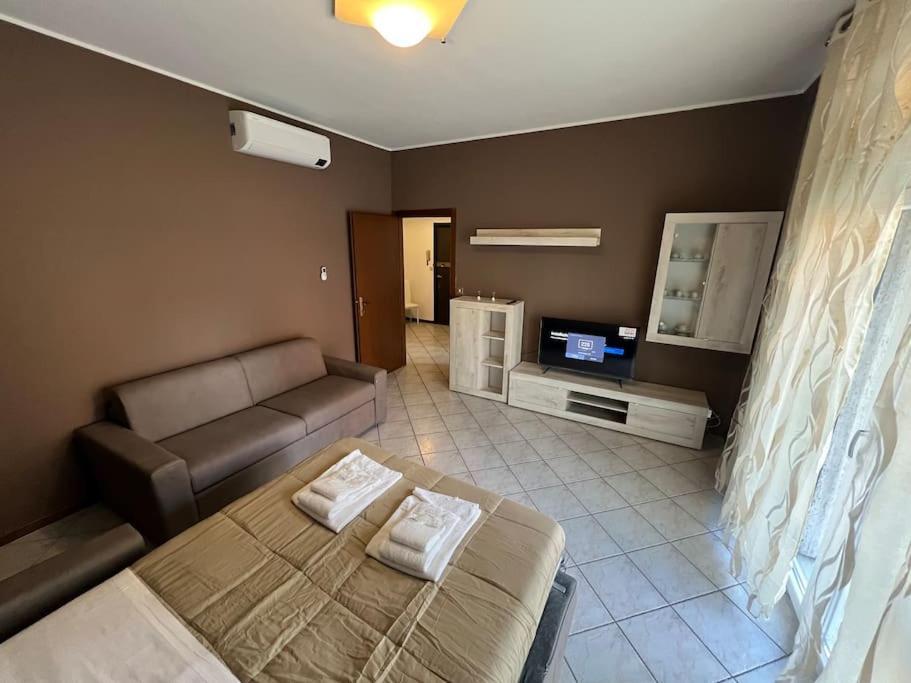 Orio Relax 24H Airport 1 - 3 Minute From Arrival By Bus Lejlighed Bergamo Eksteriør billede