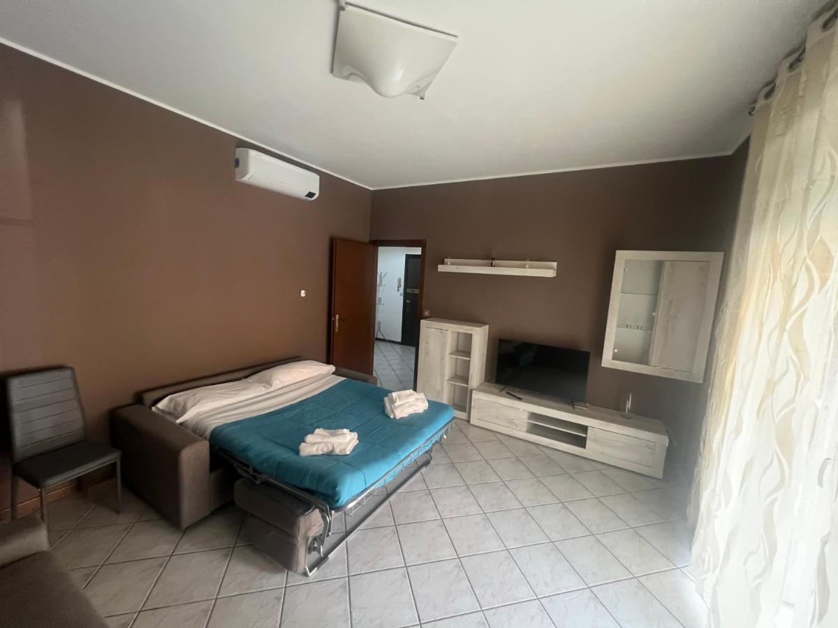 Orio Relax 24H Airport 1 - 3 Minute From Arrival By Bus Lejlighed Bergamo Eksteriør billede