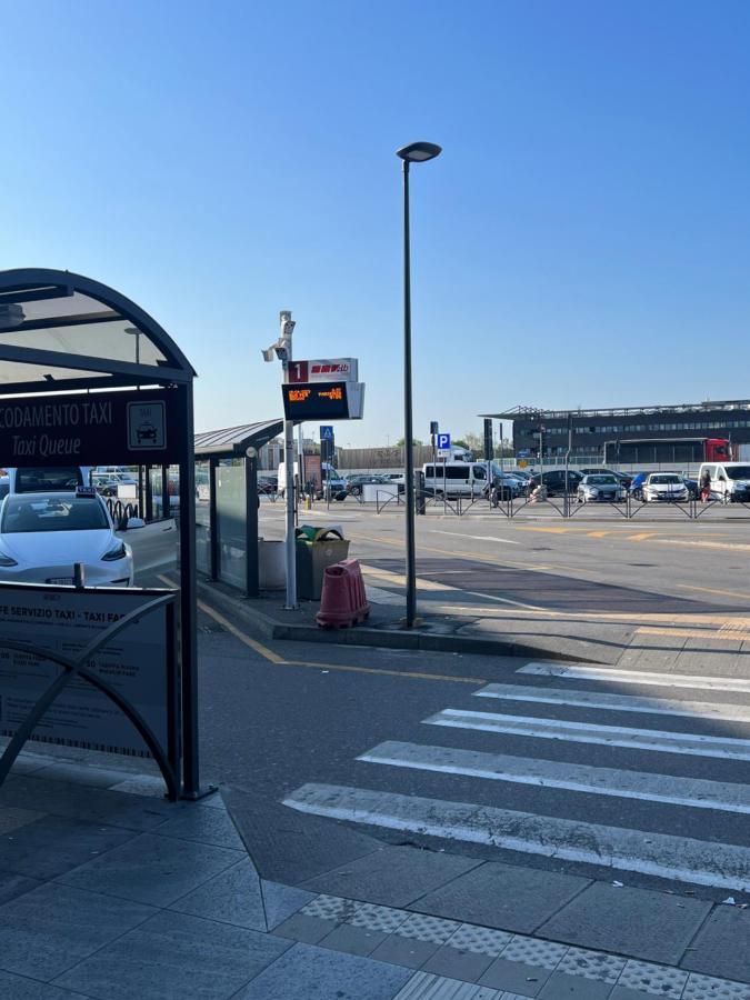 Orio Relax 24H Airport 1 - 3 Minute From Arrival By Bus Lejlighed Bergamo Eksteriør billede